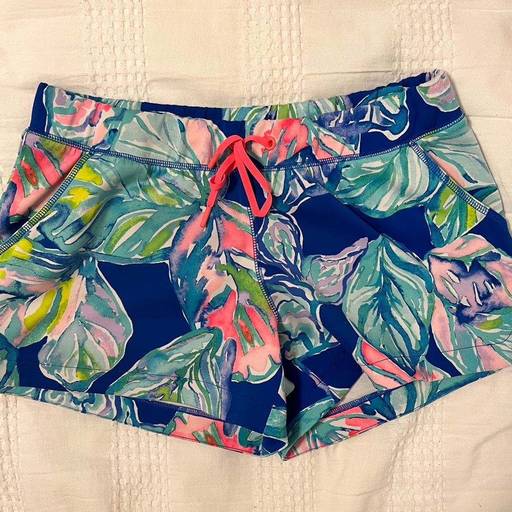 Lilly Pulitzer Luxletic Shorts MEDIUM